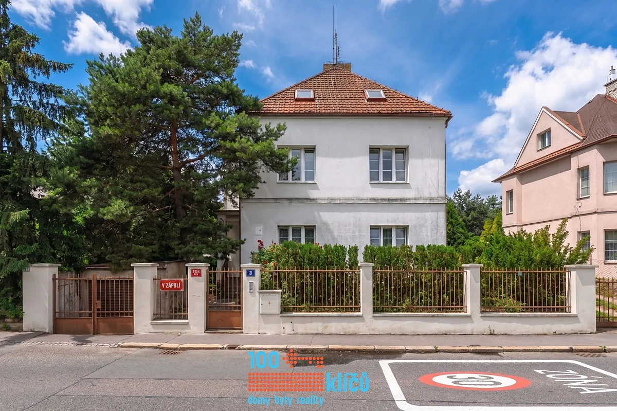 Prodej rodinného domu 211 m², pozemek 676 m²